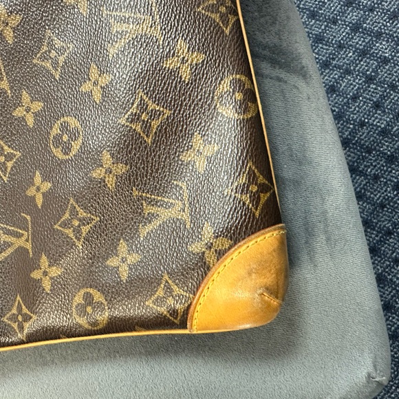 AUTHENTIC LV MONOGRAM COUSSIN GM - Picture 3 of 8